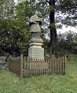 socha sv. Jana Nepomuckho v Dolnm Podlu